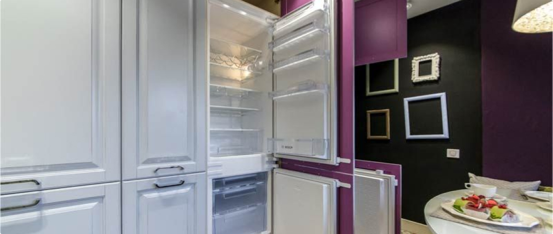 Особенности встроенного холодильника