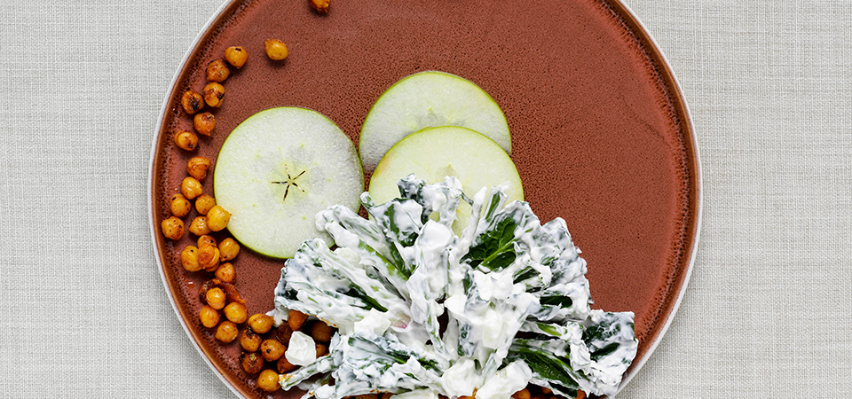 Салат со шпинатом и нутом